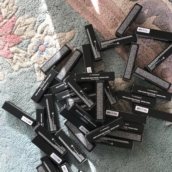 Mac cosmetics - Picture 1 of 8